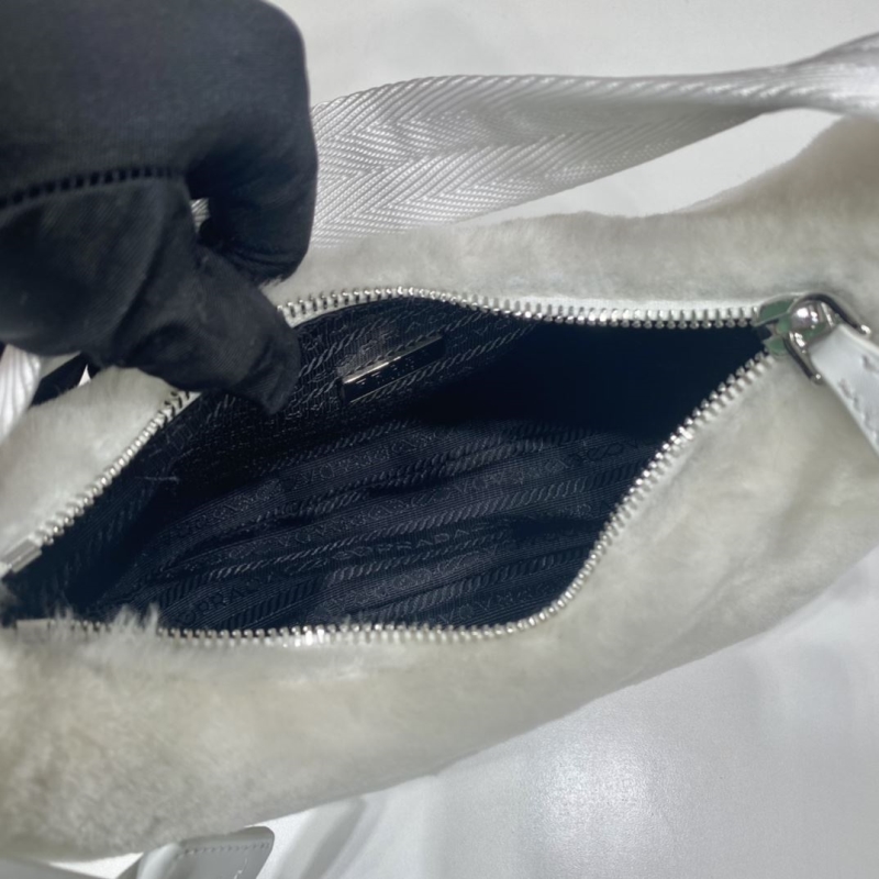 Pra*a hobo bags